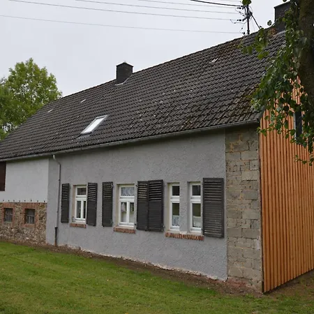 Neuendorf Elegant Nature Stay, Cleaning Included * Neuendorf (Bitburg-Prum)