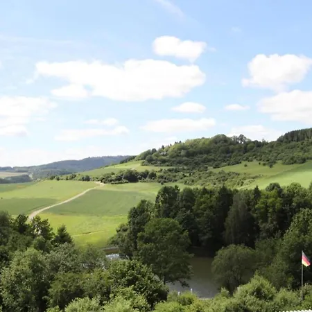 Neuendorf Elegant Nature Stay, Cleaning Included * Neuendorf (Bitburg-Prum)